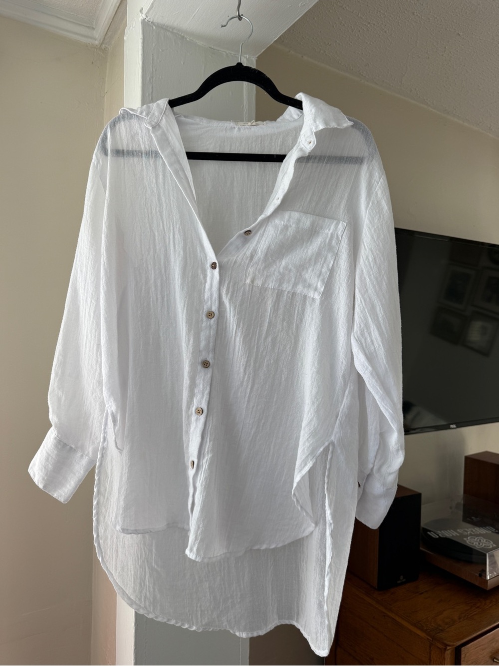 Love Notes White Crinkle Gauze Button Down Shirt M Oversized Beach Cover Up